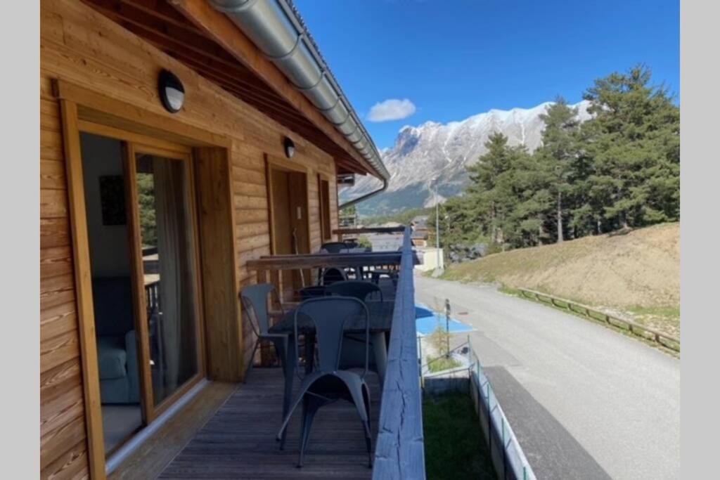 Appartement De Charme Dans Residence Avec Piscine La Joue Du Loup Saint-Étienne-en-Dévoluy エクステリア 写真