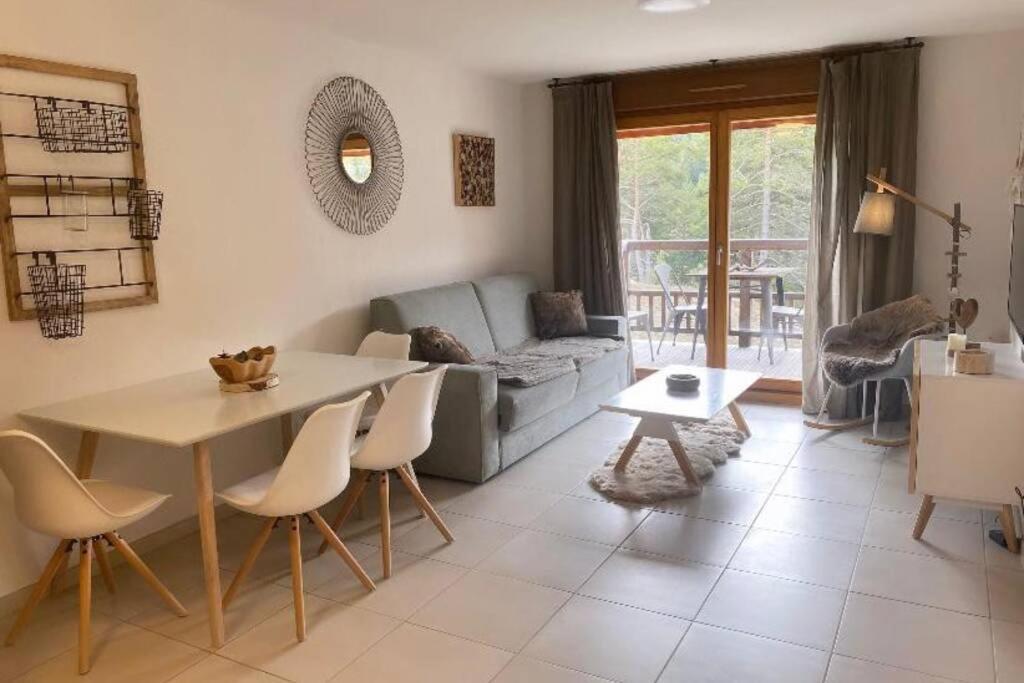 Appartement De Charme Dans Residence Avec Piscine La Joue Du Loup Saint-Étienne-en-Dévoluy エクステリア 写真